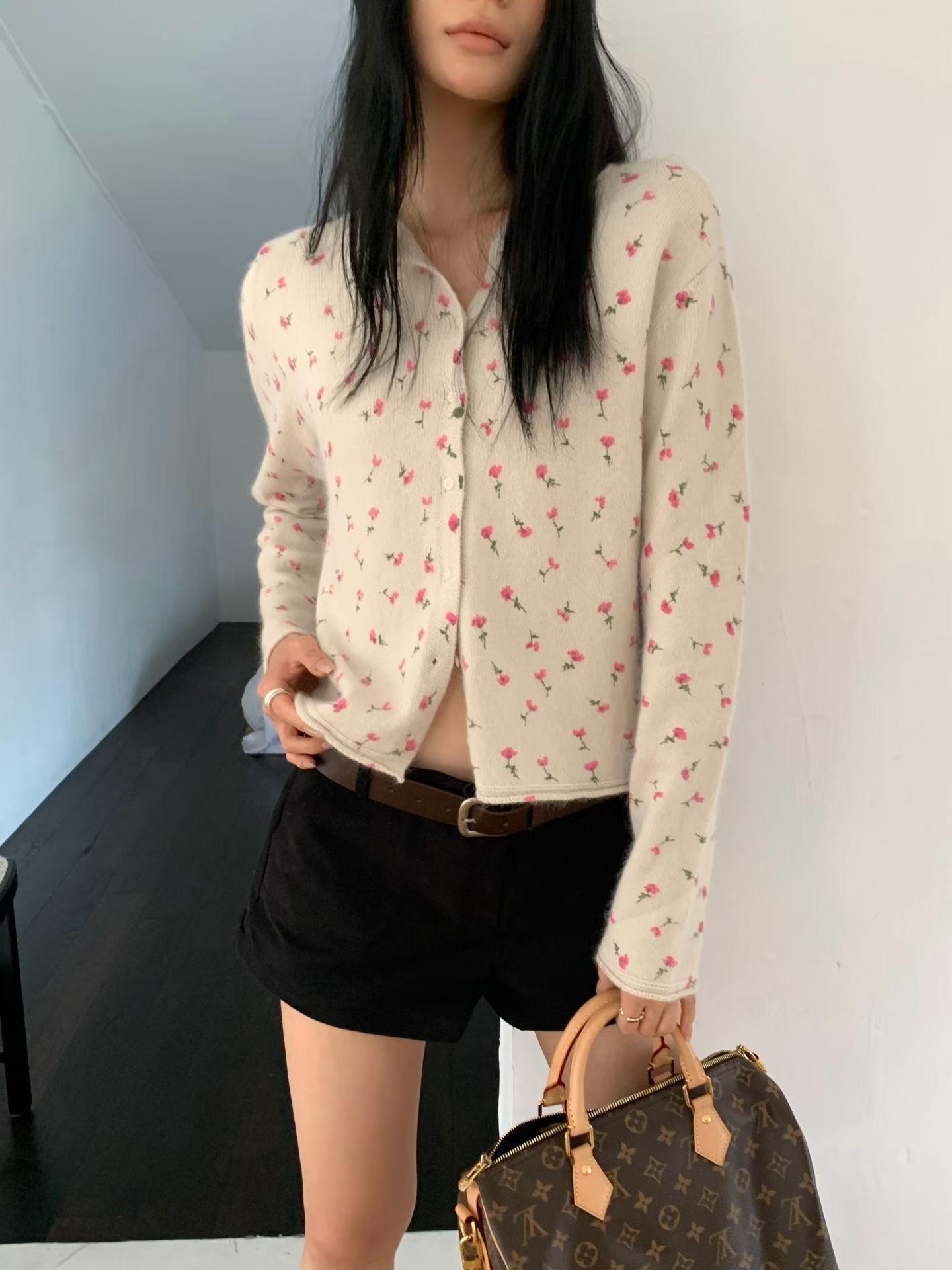 滿版小花排扣羊毛外套
